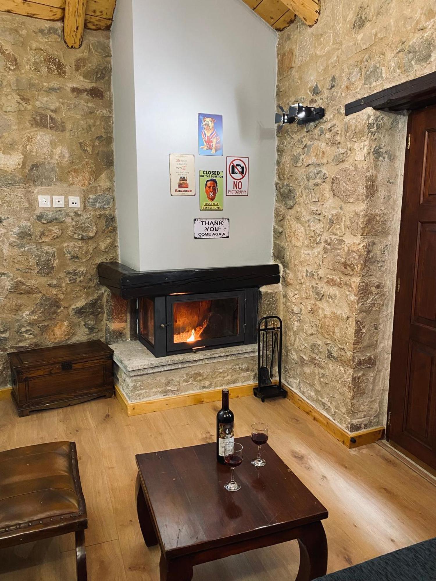 Alexandros Guesthouse Arachova Extérieur photo